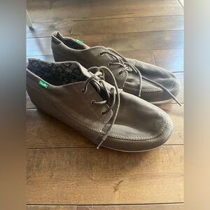 Sanuk Men’s Lace Up Shoe